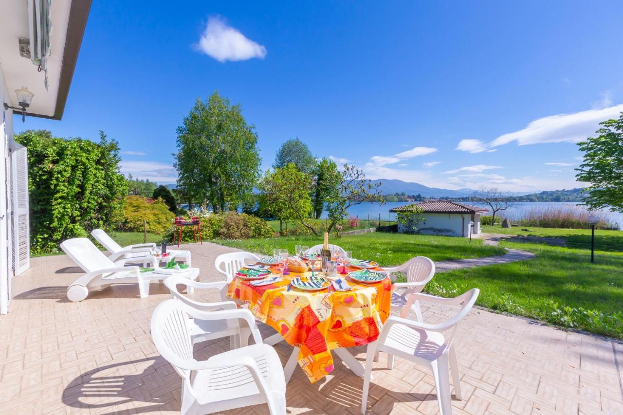Villa Martine Au Bord Du Lac - Happy Rentals Cadrezzate Exterior foto